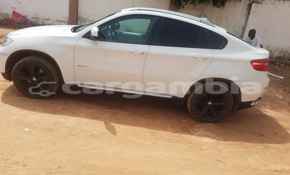 Acheter Import Voiture BMW X6 Blanc à Sukuta, Brikama Acheter Import Voiture BMW X6 Blanc à Sukuta, Brikama