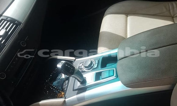 Acheter Import Voiture BMW X6 Blanc à Sukuta, Brikama Acheter Import Voiture BMW X6 Blanc à Sukuta, Brikama