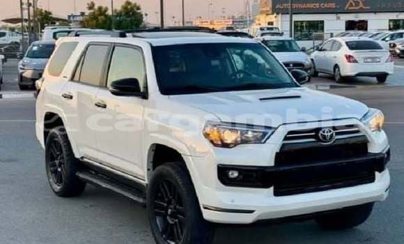 Buy Used Toyota Land Cruiser White Car in Bakau in Kanifing Buy Used Toyota Land Cruiser White Car in Bakau in Kanifing