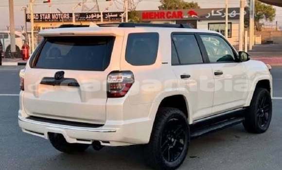 Buy Used Toyota Land Cruiser White Car in Bakau in Kanifing Buy Used Toyota Land Cruiser White Car in Bakau in Kanifing