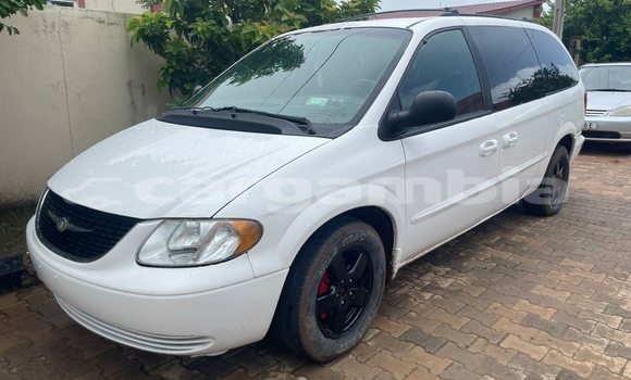 اشتري مستعمل Chrysler Viper White سيارة في Banjul في Banjul