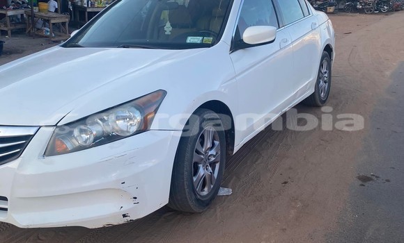 Buy Used Honda Accord White Car in Banjul in Banjul Buy Used Honda Accord White Car in Banjul in Banjul