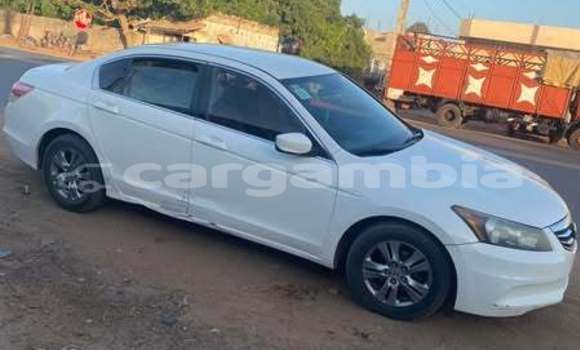 Buy Used Honda Accord White Car in Banjul in Banjul Buy Used Honda Accord White Car in Banjul in Banjul