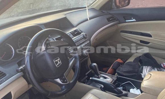 Buy Used Honda Accord White Car in Banjul in Banjul Buy Used Honda Accord White Car in Banjul in Banjul