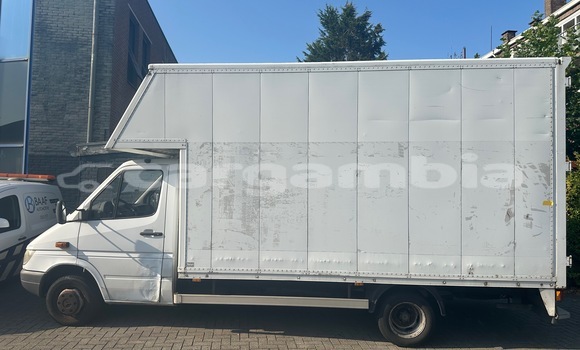 اشتري مستعمل Mercedes‒Benz Sprinter White شاحنة في Banjul في Banjul