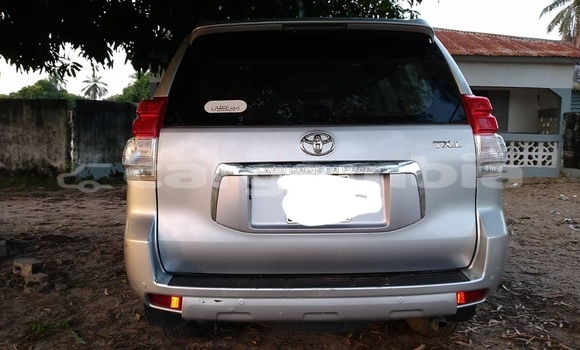 Buy Used Toyota Land Cruiser Prado White Car in Sukuta in Brikama Buy Used Toyota Land Cruiser Prado White Car in Sukuta in Brikama