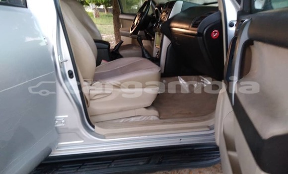 Buy Used Toyota Land Cruiser Prado White Car in Sukuta in Brikama Buy Used Toyota Land Cruiser Prado White Car in Sukuta in Brikama