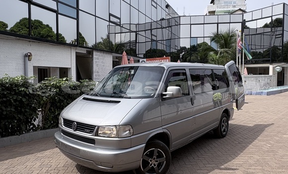 Buy Import Volkswagen Caravelle Silver Car in Brikama in Brikama