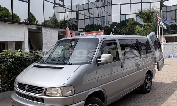 Buy Import Volkswagen Caravelle Silver Car in Brikama in Brikama Buy Import Volkswagen Caravelle Silver Car in Brikama in Brikama