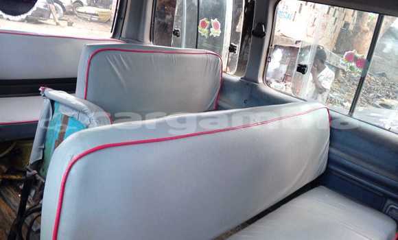 Buy Used Toyota HiAce Silver Car in Bakau in Kanifing Buy Used Toyota HiAce Silver Car in Bakau in Kanifing