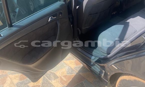 Buy Import Mercedes-Benz 190 (W201) Other Car in Bakau in Kanifing Buy Import Mercedes-Benz 190 (W201) Other Car in Bakau in Kanifing