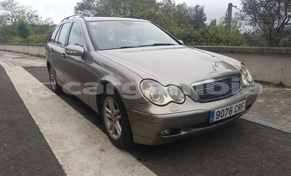 Buy Used Mercedes-Benz C-Classe Silver Car in Gunjur in Brikama