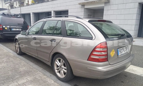 Acheter Occasion Voiture Mercedes-Benz C-Classe Gris à Gunjur, Brikama Acheter Occasion Voiture Mercedes-Benz C-Classe Gris à Gunjur, Brikama