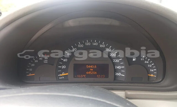 Acheter Occasion Voiture Mercedes-Benz C-Classe Gris à Gunjur, Brikama Acheter Occasion Voiture Mercedes-Benz C-Classe Gris à Gunjur, Brikama