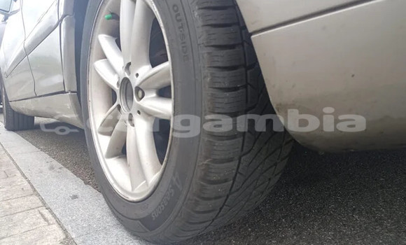 Acheter Occasion Voiture Mercedes-Benz C-Classe Gris à Gunjur, Brikama Acheter Occasion Voiture Mercedes-Benz C-Classe Gris à Gunjur, Brikama