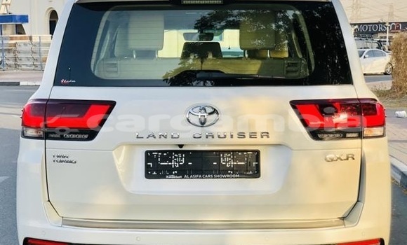 Buy Used Toyota Land Cruiser White Car in Banjul in Banjul Buy Used Toyota Land Cruiser White Car in Banjul in Banjul