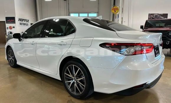 اشتري مستعمل Toyota Camry White سيارة في Brikama في Brikama اشتري مستعمل Toyota Camry White سيارة في Brikama في Brikama