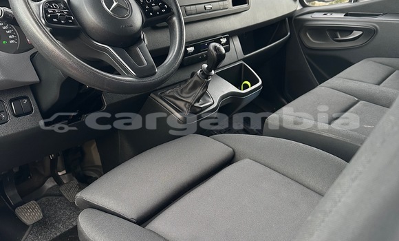 Dieundeu Occasion Mercedes‒Benz Sprinter White 4x4 in Banjul in Banjul Dieundeu Occasion Mercedes‒Benz Sprinter White 4x4 in Banjul in Banjul