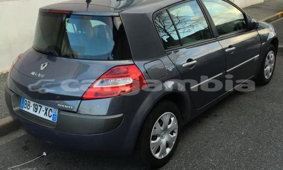 اشتري مستعمل Renault Megane Silver سيارة في Brikama في Brikama