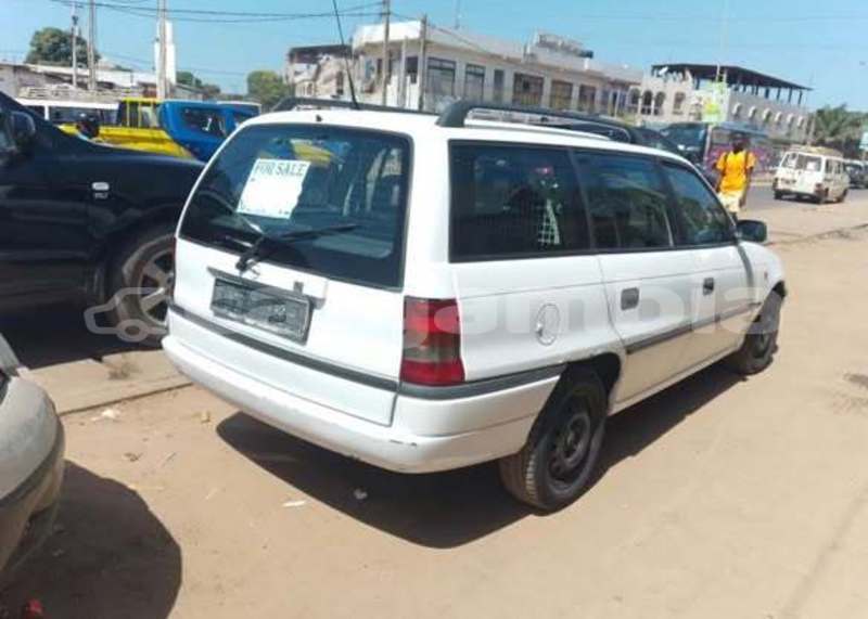 Big with watermark opel astra kanifing serekunda 2546