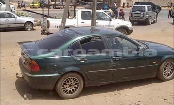 اشتري مستعمل BMW 3–Series Green سيارة في Banjul في Banjul اشتري مستعمل BMW 3–Series Green سيارة في Banjul في Banjul