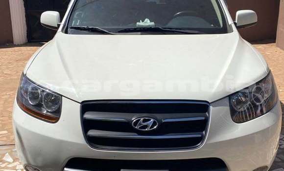 Buy Used Hyundai Santa Fe White Car in Banjul in Banjul Buy Used Hyundai Santa Fe White Car in Banjul in Banjul