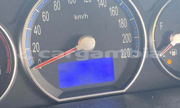 Buy Used Hyundai Santa Fe White Car in Banjul in Banjul Buy Used Hyundai Santa Fe White Car in Banjul in Banjul