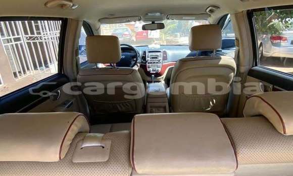 Buy Used Hyundai Santa Fe White Car in Banjul in Banjul Buy Used Hyundai Santa Fe White Car in Banjul in Banjul