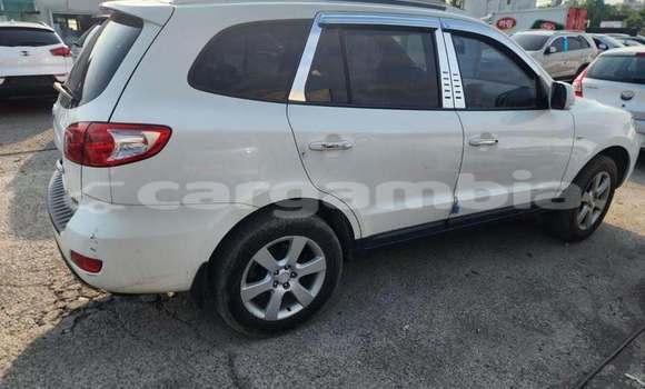 Buy Used Hyundai Santa Fe White Car in Banjul in Banjul Buy Used Hyundai Santa Fe White Car in Banjul in Banjul