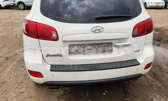 Buy Used Hyundai Santa Fe White Car in Banjul in Banjul Buy Used Hyundai Santa Fe White Car in Banjul in Banjul