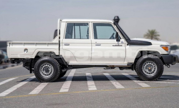 Buy Used Toyota Land Cruiser White Car in Banjul in Banjul