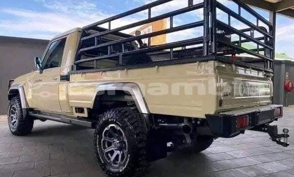 اشتري مستعمل Toyota Land Cruiser Beige سيارة في Banjul في Banjul اشتري مستعمل Toyota Land Cruiser Beige سيارة في Banjul في Banjul