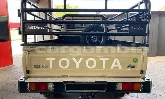 اشتري مستعمل Toyota Land Cruiser Beige سيارة في Banjul في Banjul اشتري مستعمل Toyota Land Cruiser Beige سيارة في Banjul في Banjul