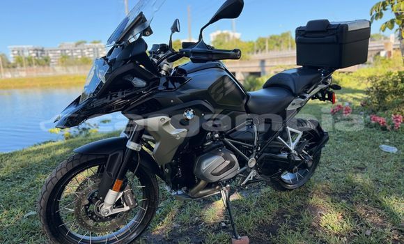Dieundeu Occasion BMW GS Black Bike in Bansang in Janjanbureh Dieundeu Occasion BMW GS Black Bike in Bansang in Janjanbureh