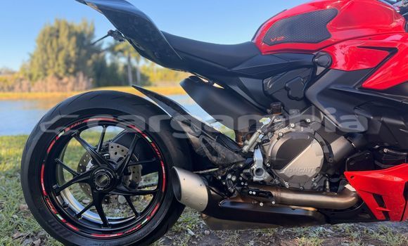 Dieundeu Occasion Ducati Streetfighter Black Bike in Bansang in Janjanbureh Dieundeu Occasion Ducati Streetfighter Black Bike in Bansang in Janjanbureh