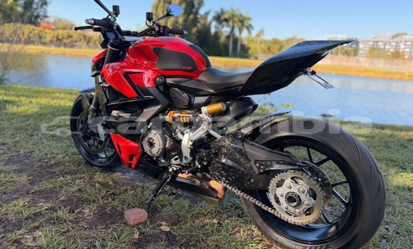 Dieundeu Occasion Ducati Streetfighter Black Bike in Bansang in Janjanbureh Dieundeu Occasion Ducati Streetfighter Black Bike in Bansang in Janjanbureh