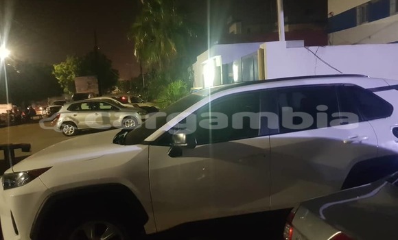 Acheter Import Voiture Toyota RAV 4 Blanc à Sukuta, Brikama Acheter Import Voiture Toyota RAV 4 Blanc à Sukuta, Brikama