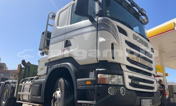 Buy Used Scania R420 White Truck in Banjul in Banjul Buy Used Scania R420 White Truck in Banjul in Banjul