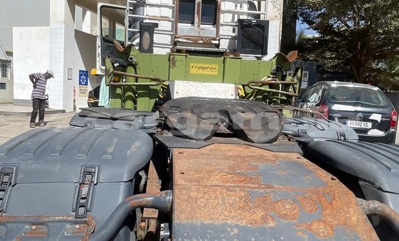 Buy Used Scania R420 White Truck in Banjul in Banjul Buy Used Scania R420 White Truck in Banjul in Banjul