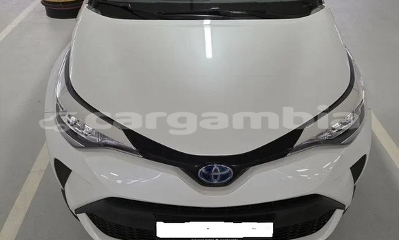 Buy Used Toyota C-HR White Car in Banjul in Banjul Buy Used Toyota C-HR White Car in Banjul in Banjul