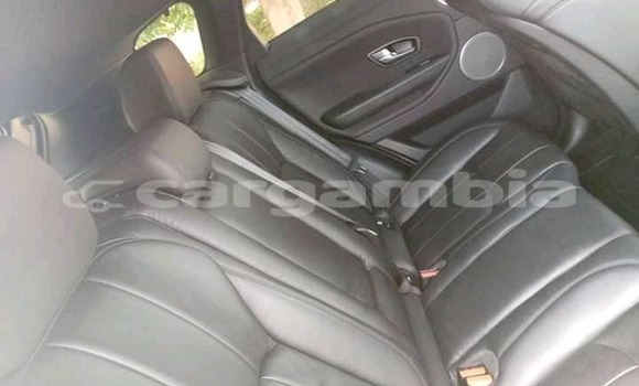 Acheter Import Voiture Land Rover Range Rover Evoque Blanc à Sukuta, Brikama Acheter Import Voiture Land Rover Range Rover Evoque Blanc à Sukuta, Brikama