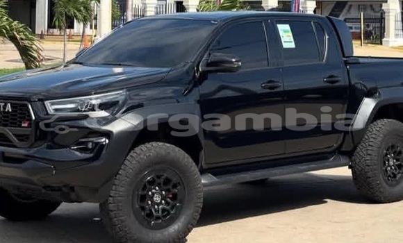 Dieundeu Occasion Toyota Hilux White Auto in Banjul in Banjul Dieundeu Occasion Toyota Hilux White Auto in Banjul in Banjul