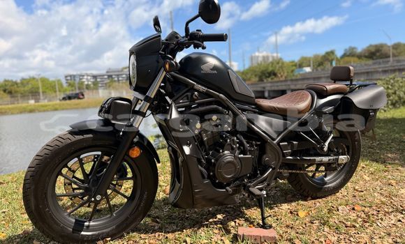 Buy Used Honda Rebel Black Bike in Bansang in Janjanbureh Buy Used Honda Rebel Black Bike in Bansang in Janjanbureh