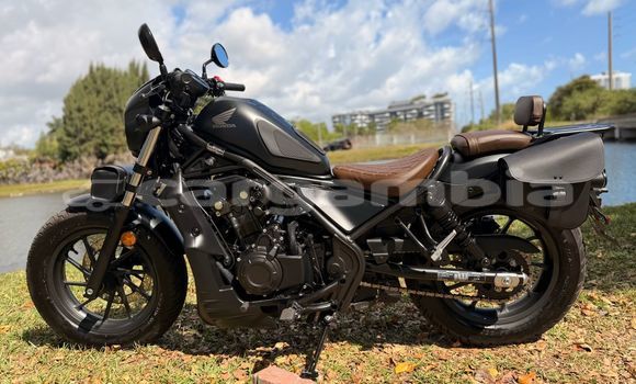 Buy Used Honda Rebel Black Bike in Bansang in Janjanbureh Buy Used Honda Rebel Black Bike in Bansang in Janjanbureh