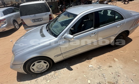 Dieundeu Occasion Mercedes‒Benz C–Class Silver Auto in Brufut in Brikama Dieundeu Occasion Mercedes‒Benz C–Class Silver Auto in Brufut in Brikama