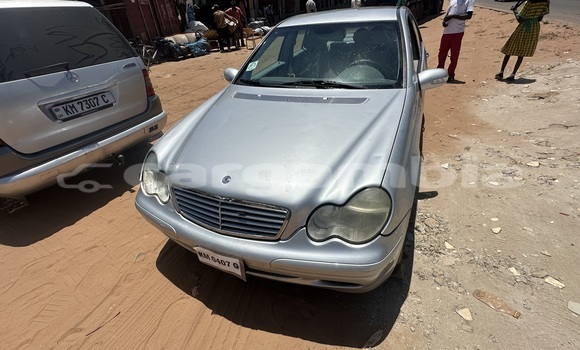 Dieundeu Occasion Mercedes‒Benz C–Class Silver Auto in Brufut in Brikama Dieundeu Occasion Mercedes‒Benz C–Class Silver Auto in Brufut in Brikama