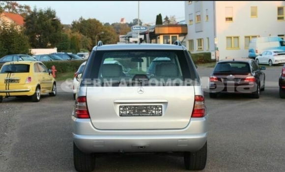 Dieundeu Occasion Mercedes‒Benz ML–Class Silver Auto in Banjul in Banjul Dieundeu Occasion Mercedes‒Benz ML–Class Silver Auto in Banjul in Banjul