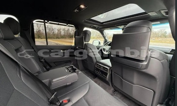 Buy Used Lexus LX White Car in Bansang in Janjanbureh Buy Used Lexus LX White Car in Bansang in Janjanbureh