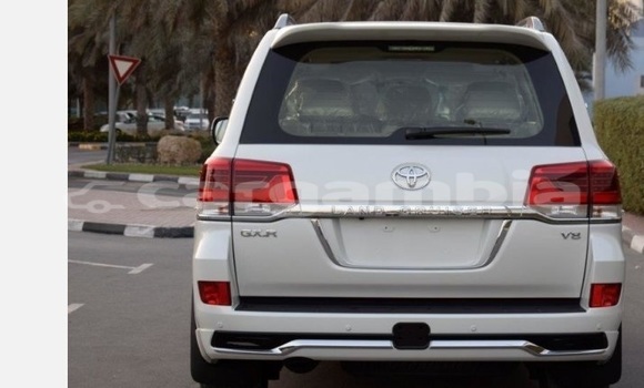 Buy Used Toyota Land Cruiser White Car in Banjul in Banjul Buy Used Toyota Land Cruiser White Car in Banjul in Banjul