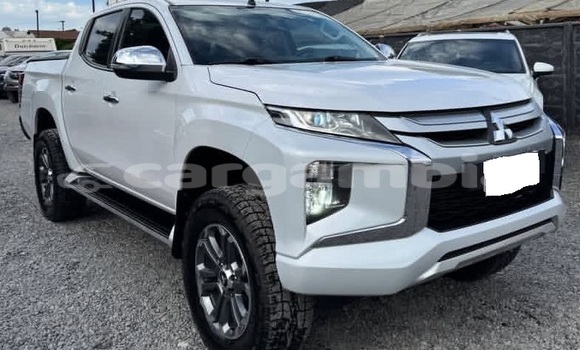 Buy Used Mitsubishi L200 White Car in Banjul in Banjul